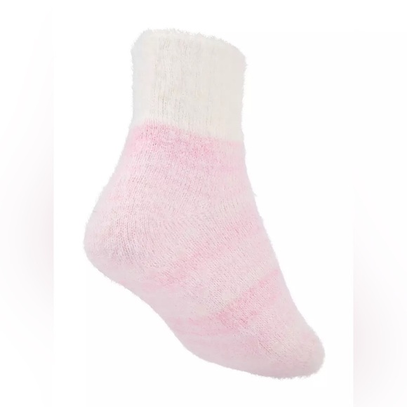 Northeast Outfitters Girls Cozy Cabin Socks Pink and White in Color Size 10k-4 - Picture 2 of 3